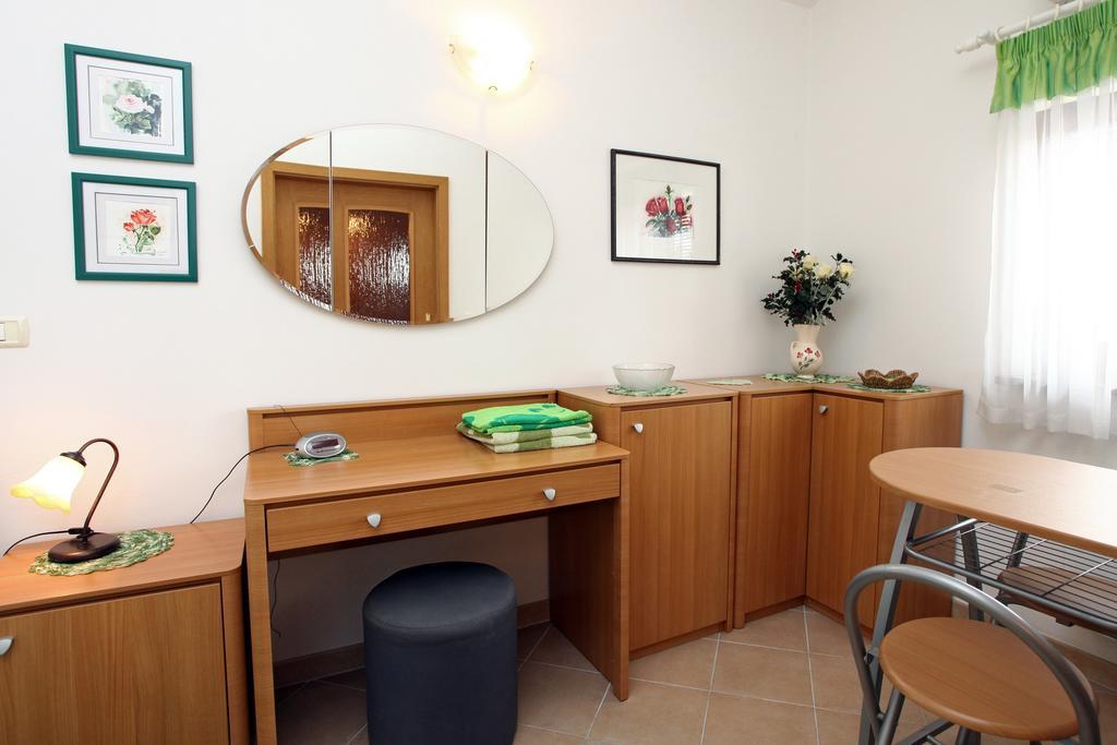 Parenzana Sea View Apartments Sk Portoroz Exterior photo